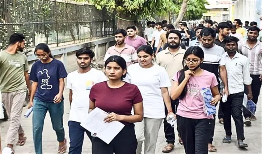 Khabar East:156-lakh-students-in-Bihar-will-take-the-NEET-exam-today