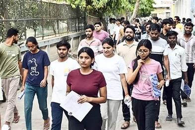 Khabar East:156-lakh-students-in-Bihar-will-take-the-NEET-exam-today