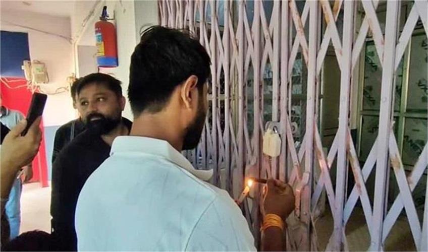 Khabar East:13-nursing-homes-and-hospitals-sealed-simultaneously-in-Muzaffarpur