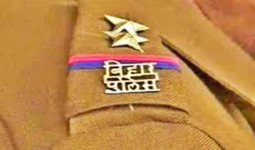 Khabar East:14-women-and-3-male-constables-suspended-in-Bihar-1-female-constable-also-suspended