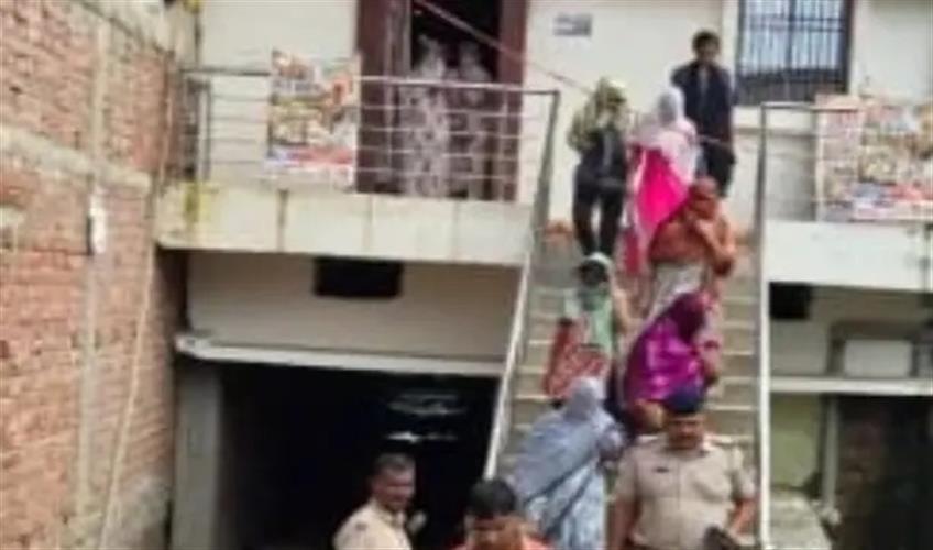 Khabar East:16-detained-over-allegations-of-running-a-sex-racket-under-the-guise-of-a-hotel