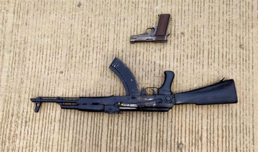 Khabar East:2-hardcore-criminals-arrested-after-encounter-in-Rourkela-AK-47-rifle-seized