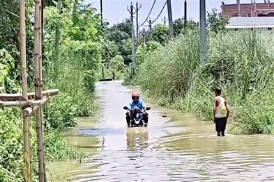Khabar East:Bagmati-River-swells-14-panchayats-in-Muzaffarpur-cut-off