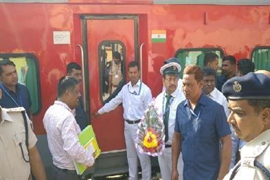 Khabar East:Bhagalpur-will-soon-get-the-gift-of-Vande-Bharat-and-Rajdhani-train