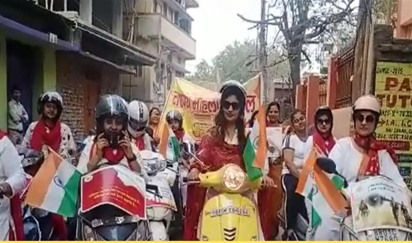 Khabar East:Bike-rally-from-Shaheed-Bhagat-Singh-Chowk-Patna-City-on-International-Womens-Day