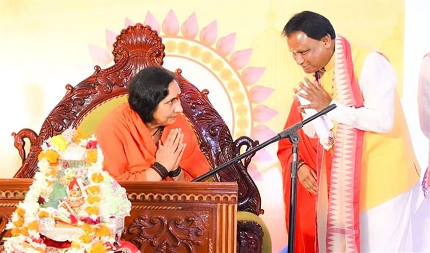 Khabar East:Blessed-To-Hear-Bhagavat-Kathamrit-From-Sadhvi-Ritambhara-Ji-In-Puri-CM-Majhi