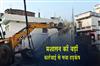Khabar East:Bulldozer-rolls-into-Cabinet-Ministers-house