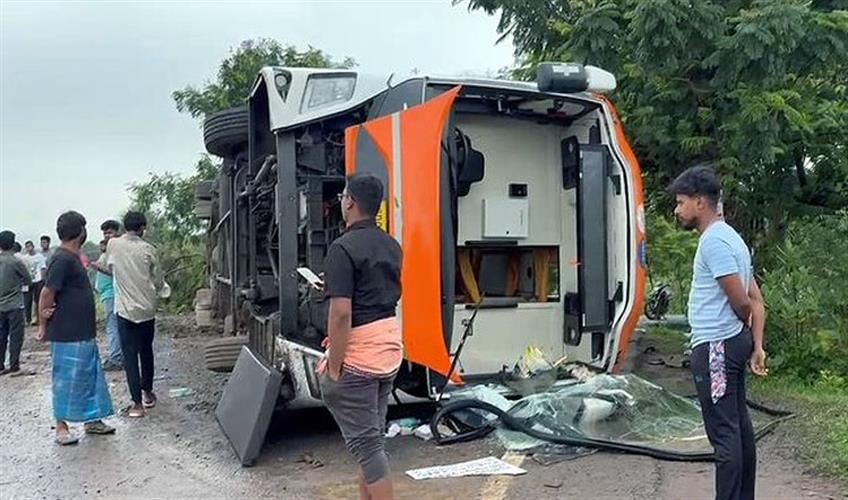 Khabar East:Bus-Overturns-On-NH-149-In-Anugola-District-Over-25-Passengers-Injured