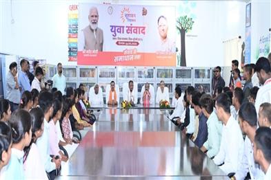 Khabar East:CM-Sai-gave-children-the-formula-for-success-in-the-digital-age