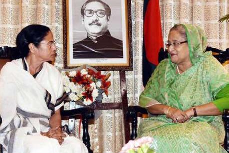 Khabar East:Chief-Minister-Mamata-Banerjee-wishes-Bangladesh-PM-Sheikh-Hasina-on-her-birthday