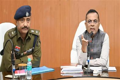 Khabar East:Collector-SP-appeals-to-celebrate-Holi-with-peace-and-harmony