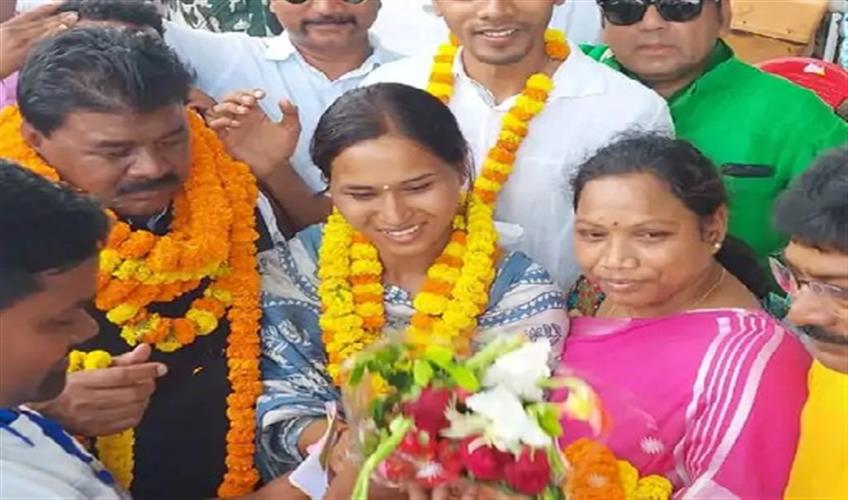 Khabar East:Congress-candidate-Tirkey-won-from-Mandar-seat-of-Jharkhand-expressed-gratitude-to-the-public-and-the-party