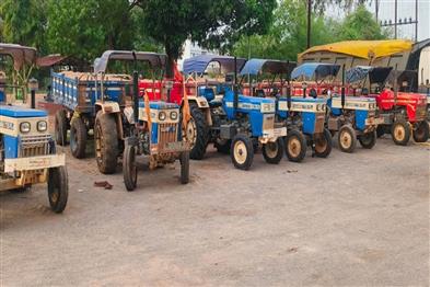 Khabar East:Crackdown-on-sand-mafia-4-vehicles-seized-₹70-lakh-fine-recovered
