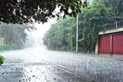 Khabar East:Cyclone-Arnabs-Impact-Felt-In-Odisha-As-Bhubaneswar-Sees-Thunder-Heavy-Rain