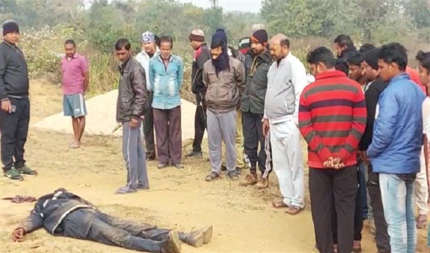 Khabar East:Dead-body-of-youth-found-near-bypass-road-police-engaged-in-investigation
