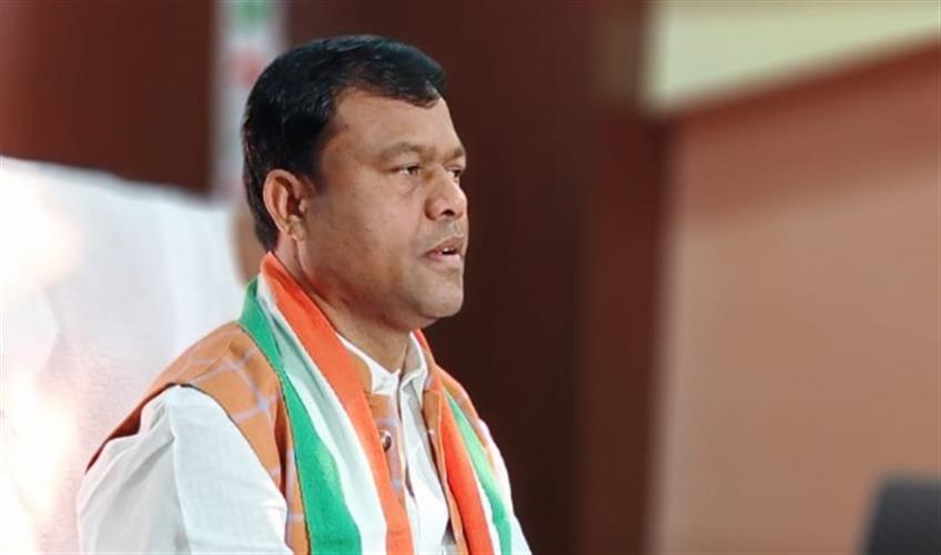 Khabar East:Deepak-Baij-takes-a-jibe-at-BJPs-complaint-with-the-Election-Commission