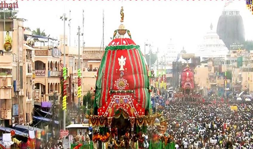 Khabar East:Devotees-Resume-Pulling-Chariots-In-Puri