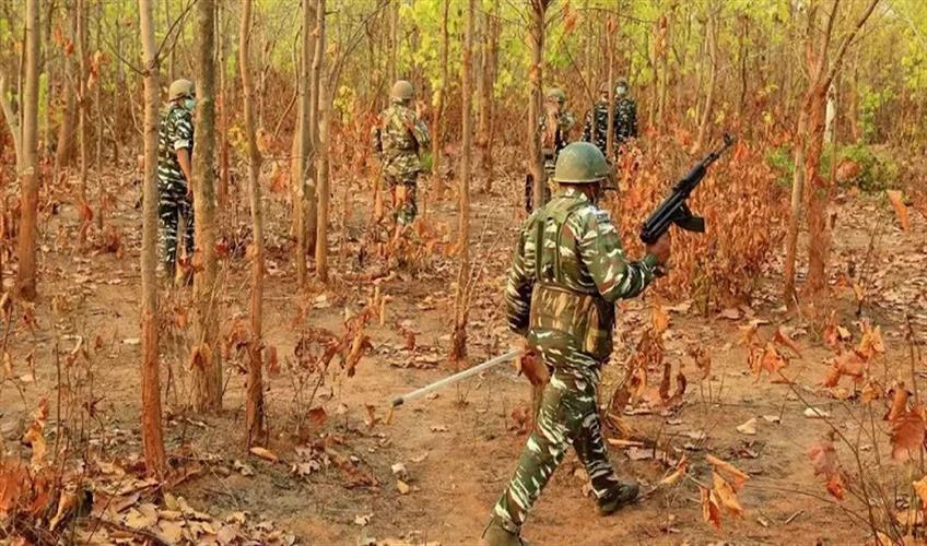 Khabar East:Encounter-between-Maoists-and-police-in-Sukma