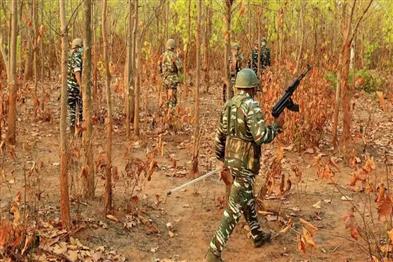 Khabar East:Encounter-on-Dantewada-Bijapur-border-three-Naxalites-killed