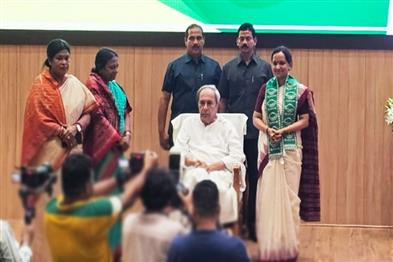 Khabar East:Ex-IAS-Officer-Sujata-Karthikeyan-Formally-Joins-BJD-In-Naveen-Patnaiks-Presence