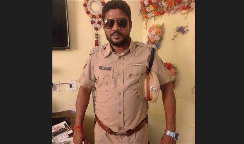 Khabar East:Fake-Police-Official-Arrested-In-Bhubaneswar