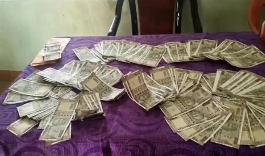 Khabar East:Fake-currency-notes-worth-lakhs-seized-in-Bolangir-2-arrested