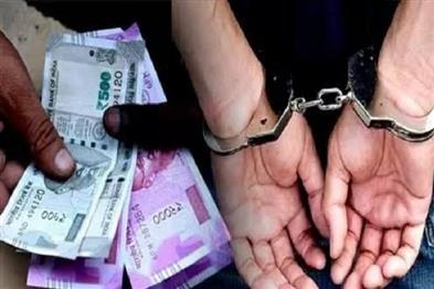 Khabar East:Fake-currency-smuggling-gang-busted-two-accused-arrested
