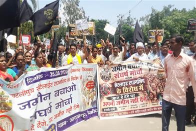 Khabar East:Farmers-protest-against-satellite-township