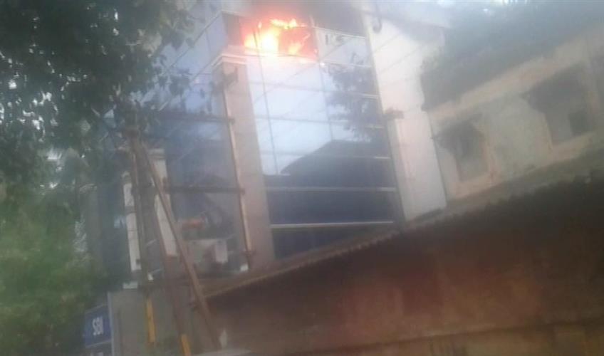 Khabar East:Fire-Breaks-Out-In-SBI-Branch-In-Bhubaneswar