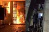 Khabar East:Fire-breaks-out-at-Atal-Awas-residents-save-their-lives-using-sarees-and-ropes