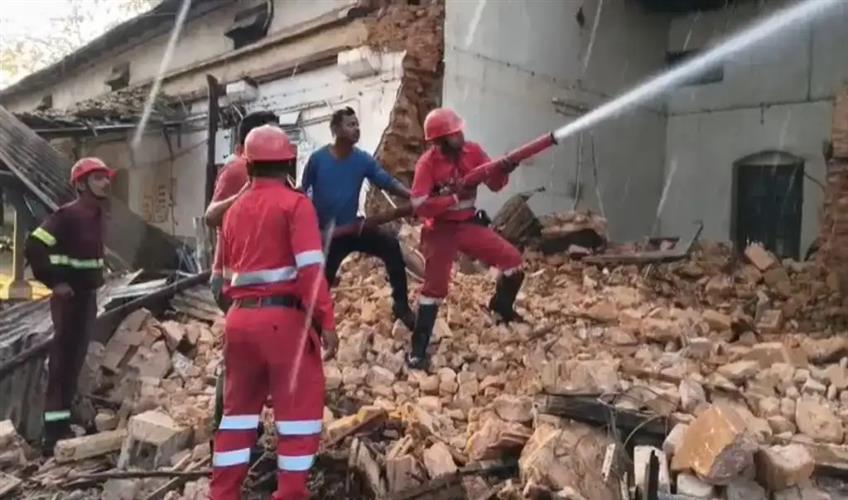 Khabar East:Fire-breaks-out-in-Balodabazar-tehsil-office-causing-panic