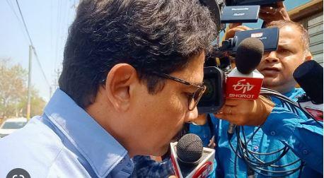 Khabar East:Former-Home-Secretary-Rajeev-Arun-Ekka-reached-ED-office-for-the-second-day-also-interrogation-started