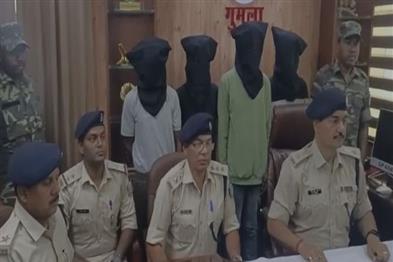 Khabar East:Four-criminals-arrested-from-Patel-Chowk-in-Gumla-weapons-recovered