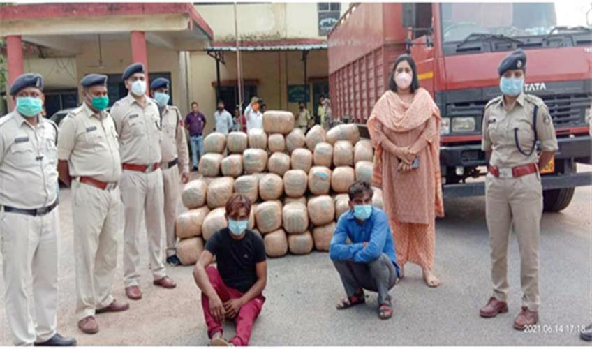 Khabar East:Ganja-worth-2-crore-20-lakh-seized-from-a-truck-from-Odisha