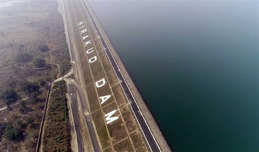 Khabar East:Hirakud-Dam-opens-four-more-sluice-gates