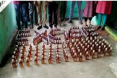 Khabar East:Huge-Quantity-Of-Fake-Foreign-Liquors-Seized-In-Khordha-1-Held