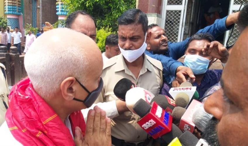 Khabar East:IAS-Officer-Vir-Vikram-Yadav-Takes-Charge-As-SJTA-Chief