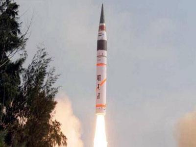 Khabar East:India-has-successfully-tested-the-Agni--5-equipped-with-nuclear-power-will-be-in-China-Europe-and-Pakistan