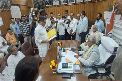 Khabar East:Jan-Suraaj-convener-Prashant-Kishor-has-taken-membership-of-the-Legislative-Assembly