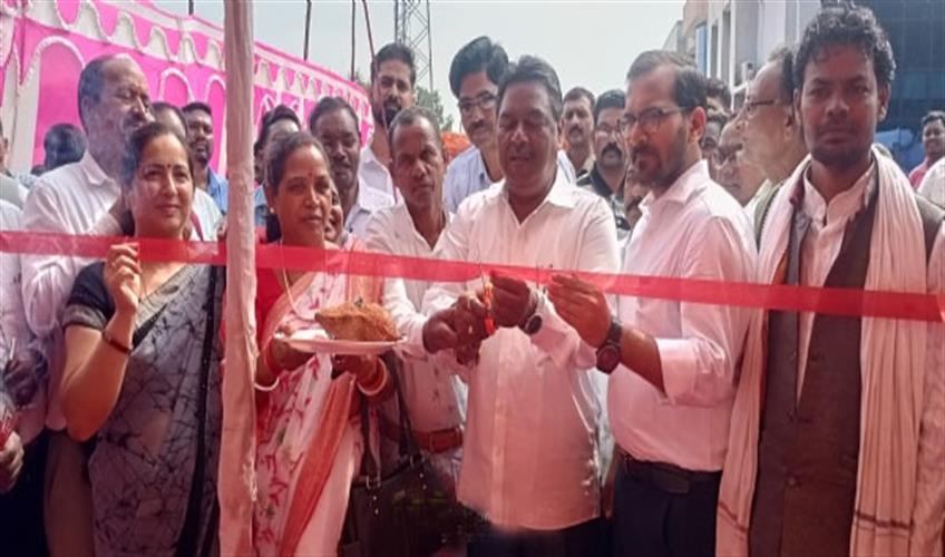 Khabar East:Khunti-MLA-inaugurated-83-schemes-simultaneously