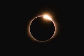 Khabar East:Last-eclipse-of-the-year-tomorrow-with-diamond-ring-effect
