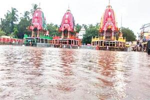 Khabar East:Mahaprabhus-chariot-in-water-logging--life-effect-affected-in-the-water-circle