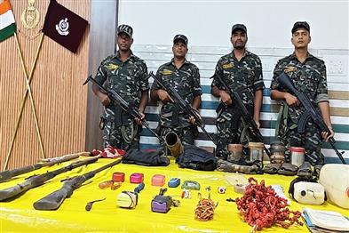 Khabar East:Major-Maoist-Arms-Dump-Recovered-Along-Odisha-Chhattisgarh-Border-In-Malkangiri