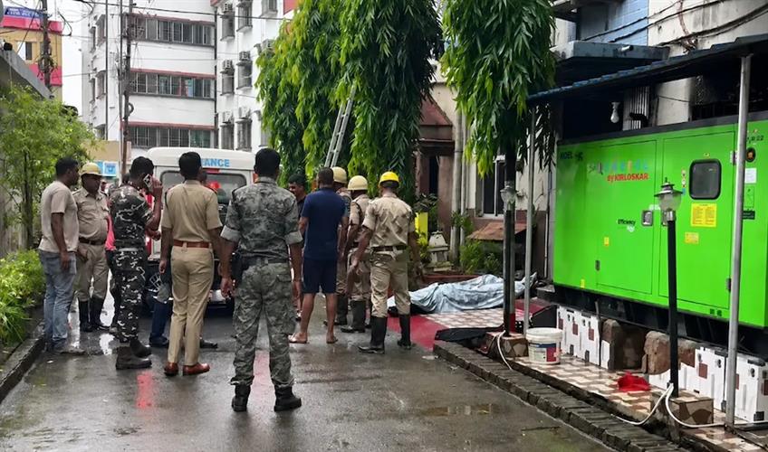 Khabar East:Massive-fire-at-a-hotel-in-Birbhum-seven-people-die-a-tragic-death