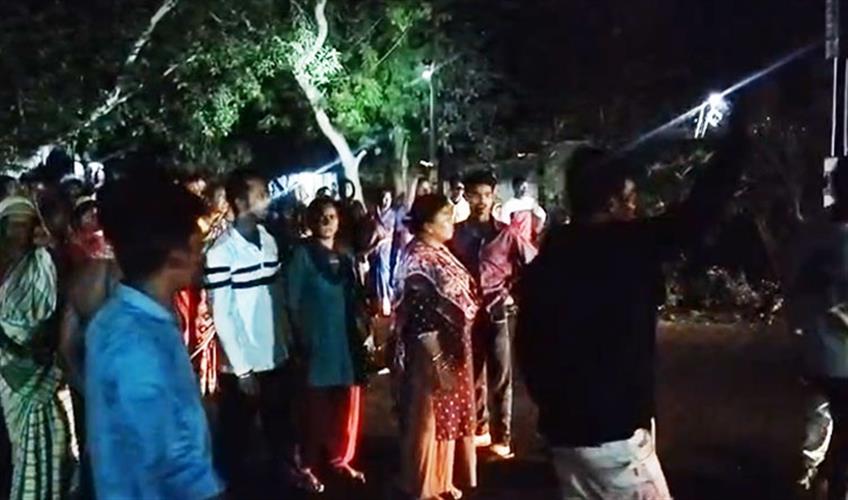 Khabar East:Minor-Among-3-Injured-In-Country-Made-Bomb-Attack-In-Khordha