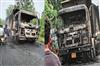 Khabar East:Naxalites-burnt-two-Hiva-trucks-and-beat-up-the-driver-and-co-driver