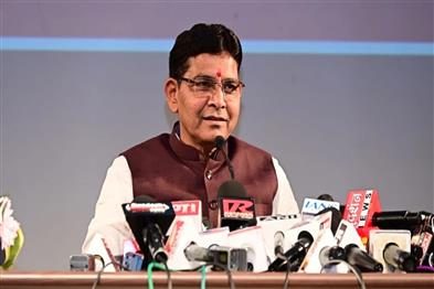 Khabar East:Negligence-in-official-work-will-not-be-tolerated-Revenue-Minister