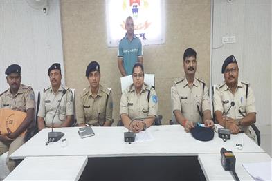 Khabar East:Notorious-criminal-gang-leader-W-Singh-surrendered