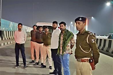 Khabar East:Notorious-sharpshooter-shot-in-the-leg-during-police-encounter