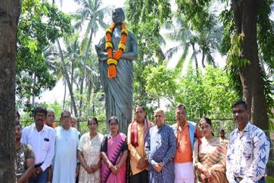Khabar East:Odisha-Assembly-Speaker-Pays-Tribute-To-Sarala-Devi-On-Death-Anniv